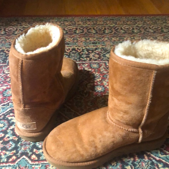 Ugg boots. - Picture 3 of 3
